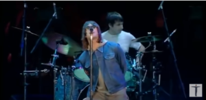 Oasis - Live-Wembley-Stadium-2000